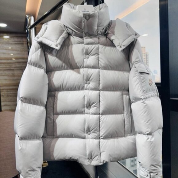Moncler Maya 70 puffer jacket - Picture 1 of 8